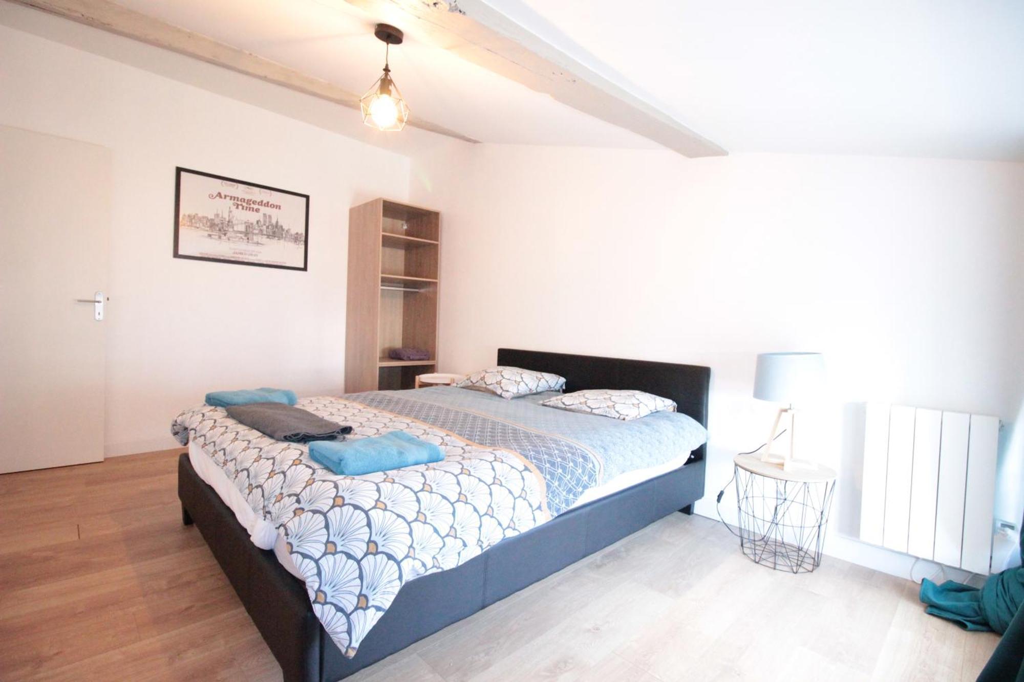 Logement Neuf "Meuse" - Hyper Centre - Parking Proche - Proche Gare - 4 Chambres - Terrasse Couverte - Wifi ! Gere Par Prestazen'Services Verdun-sur-Meuse Exterior photo