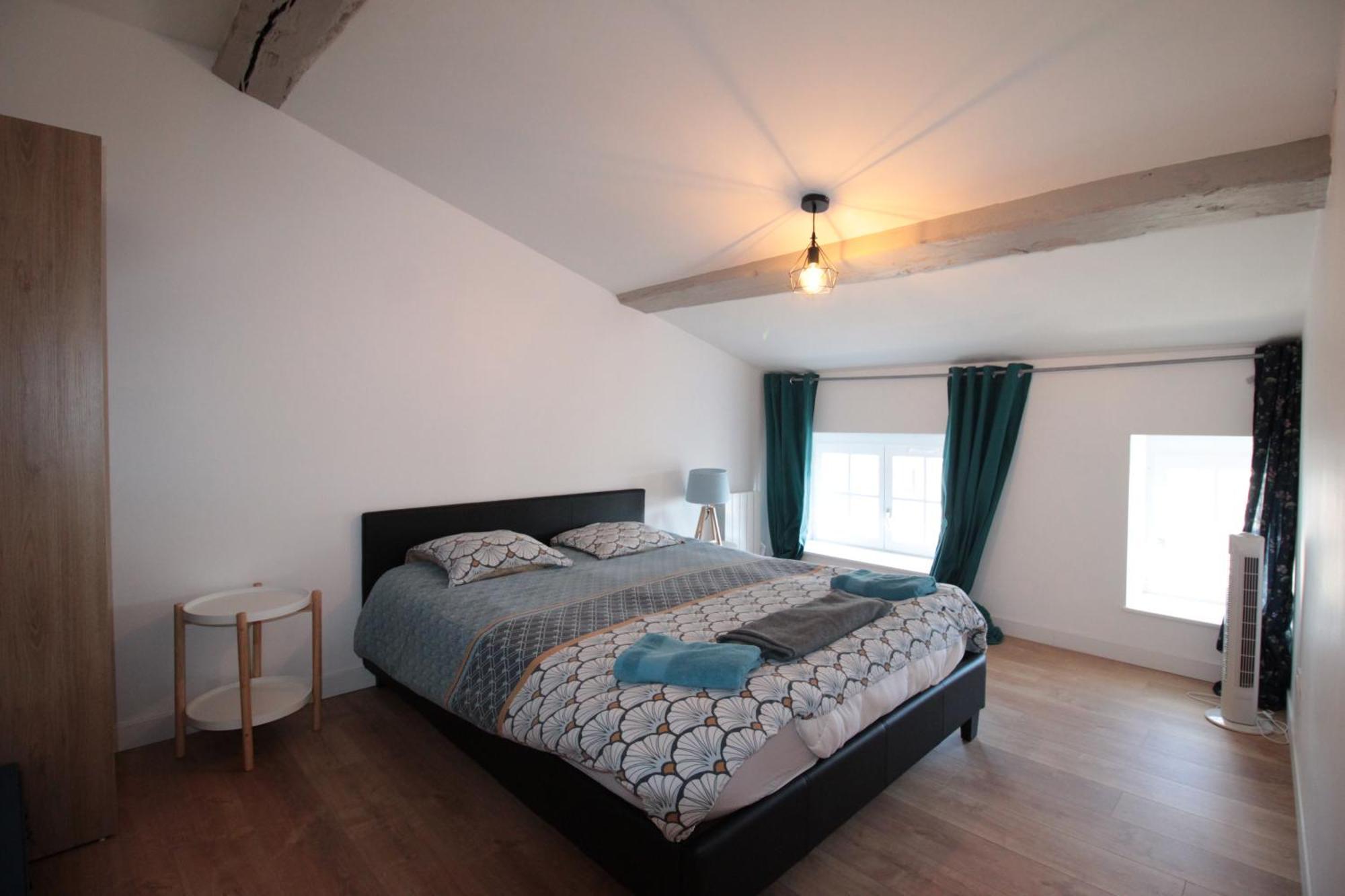 Logement Neuf "Meuse" - Hyper Centre - Parking Proche - Proche Gare - 4 Chambres - Terrasse Couverte - Wifi ! Gere Par Prestazen'Services Verdun-sur-Meuse Exterior photo